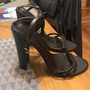 Brand new forever 21 heels! Size 7.5